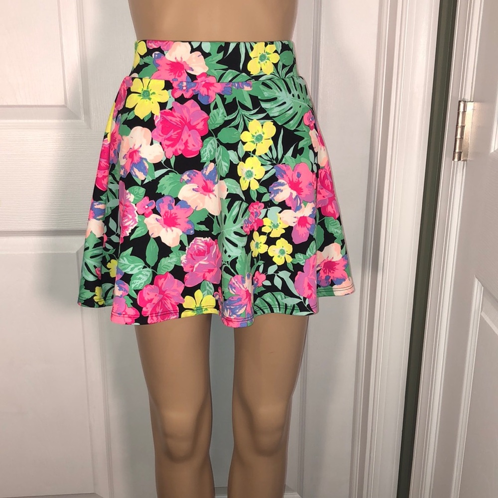 Charlotte Russe Multi-Color Skirt XS